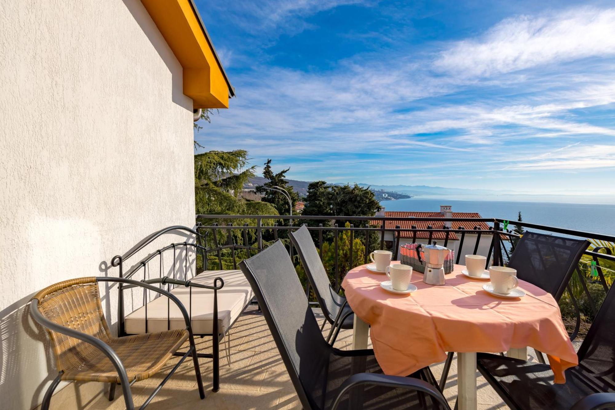 Camelia & Martina Apartments Opatija Luaran gambar